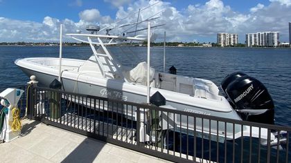 33' Intrepid 2012 Yacht For Sale
